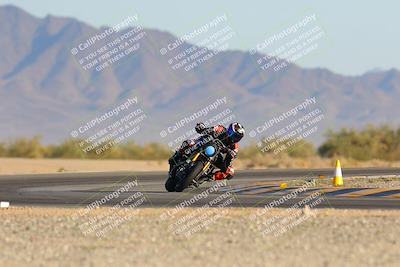 media/Dec-09-2023-SoCal Trackdays (Sat) [[76a8ac2686]]/Turn 15 Set 2 (245pm)/